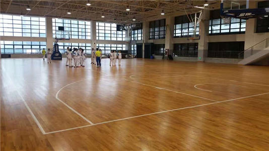 上海體育館專用木地板公司，實木材質(zhì)生產(chǎn)廠家 體育館木地板 第2張