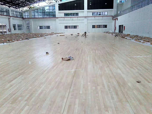 2021湖南長沙室內(nèi)羽毛球館木地板廠家公司 羽毛球館木地板 第3張-湖南德冠木業(yè)有限公司
